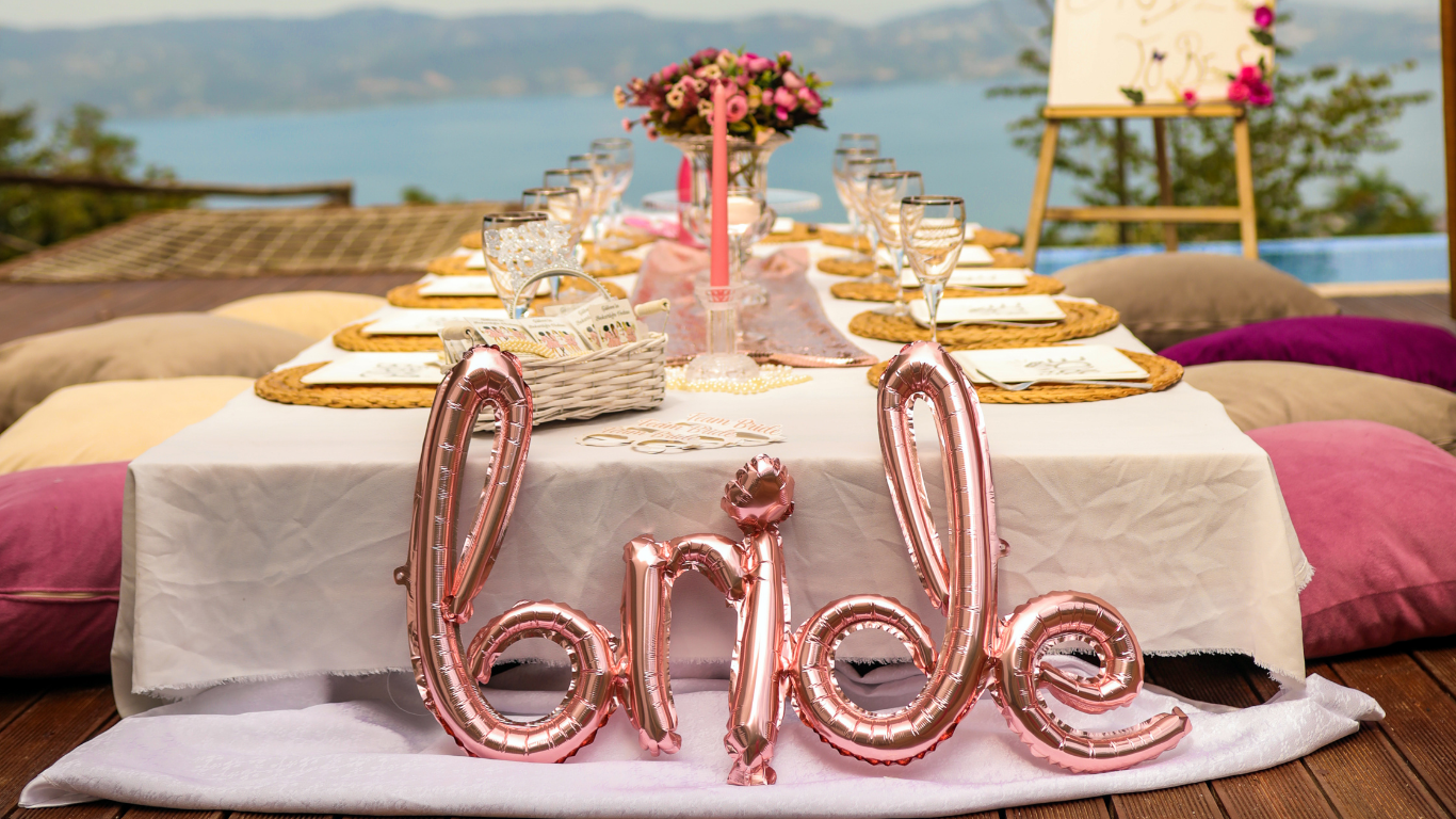 Luxury Bachelorette Picnic in the Park